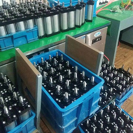 木箱包裝.jpg 木箱包裝.jpg